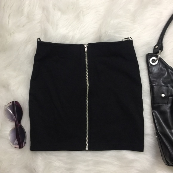 H&M Dresses & Skirts - Zipper mini skirt  final price